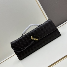 Bottega Veneta Clutch Bags